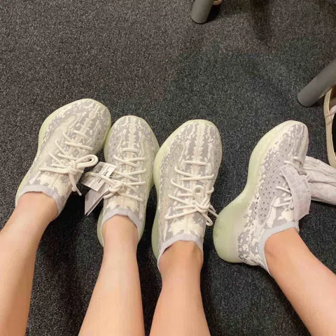 Yeezy Boost 380 Grey/White – photo 7
