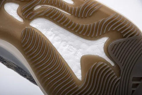 Yeezy Boost 380 Dark Brown – photo 7