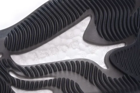 Yeezy Boost 380 Hylte Glow – photo 8