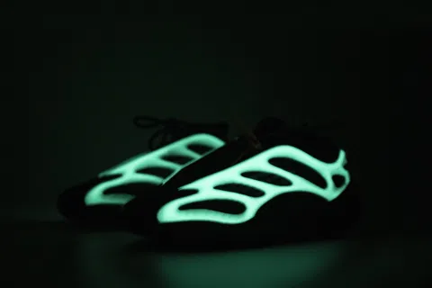 Yeezy 700 V3 Alvah – photo 4