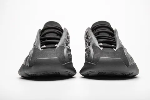 Yeezy 700 V3 Alvah – photo 11