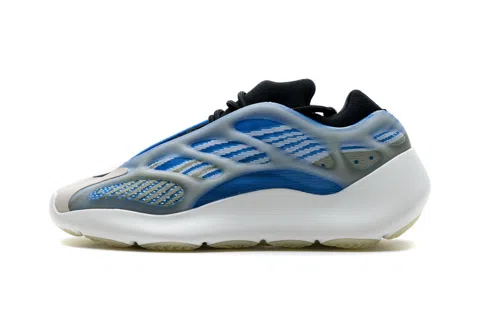 Yeezy 700 V3 Blue/White – photo 3