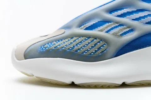 Yeezy 700 V3 Blue/White – photo 9