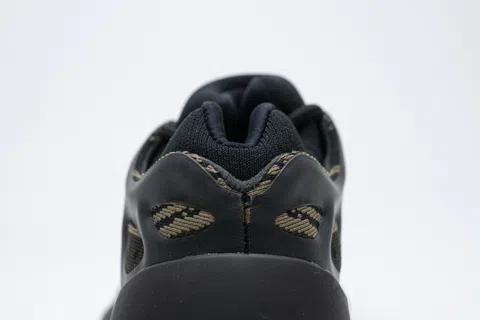 Yeezy 700 V3 Eremiel – photo 6