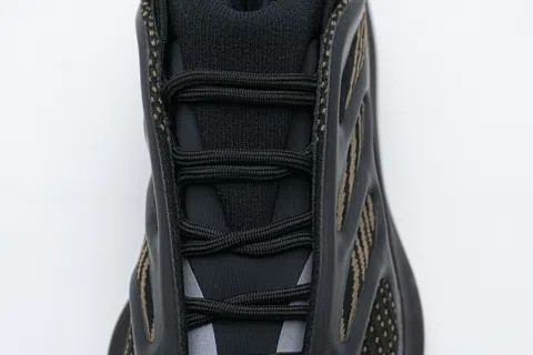 Yeezy 700 V3 Eremiel – photo 7