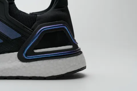 adidas Ultraboost 20 Black/White Chameleon – photo 9