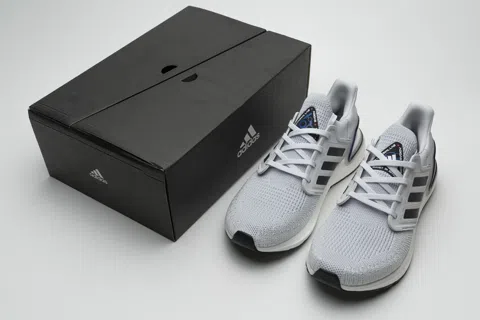 adidas Ultraboost 20 Grey Starry – photo 11