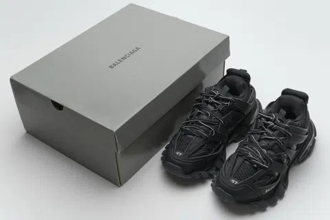 Balenciaga Track LED Black – photo 12