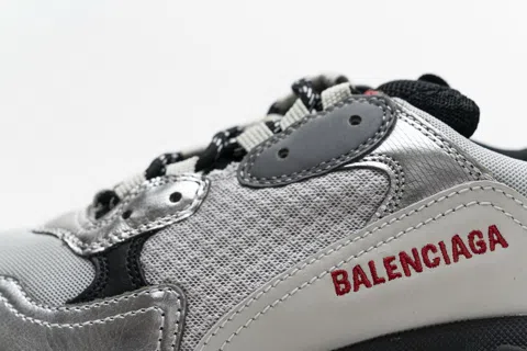 Balenciaga Triple S Clear Sole Grey/Silver/Black – photo 10