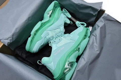 Balenciaga Triple S Clear Sole Light Green – photo 12