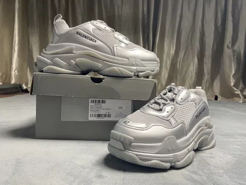 Balenciaga Triple S Silver/Black – photo 10