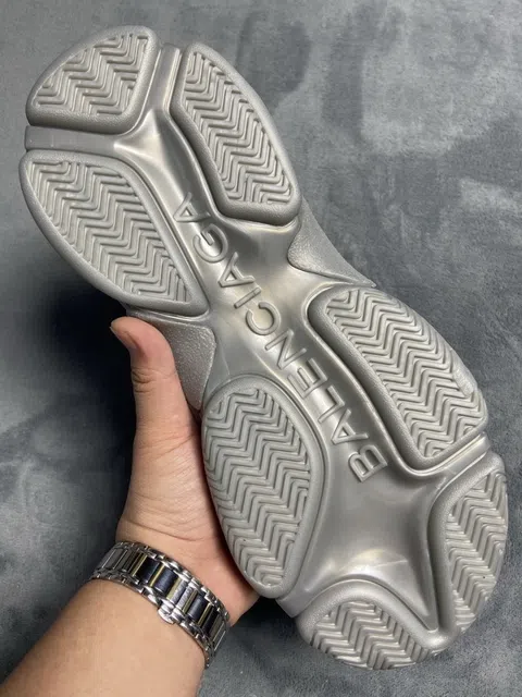 Balenciaga Triple S Silver/Black – photo 9