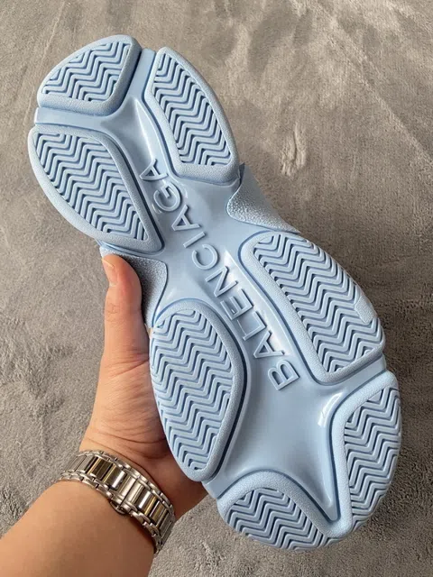 Balenciaga Triple S Cream – photo 9