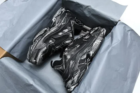 Balenciaga Triple S Black – photo 12