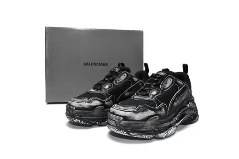 Balenciaga Triple S Black – photo 11