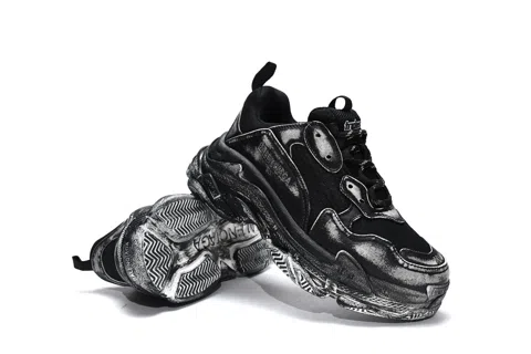 Balenciaga Triple S Black – photo 4