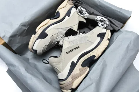 Balenciaga Triple S Vanilla – photo 12