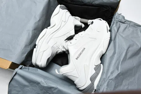 Balenciaga Triple S White/Silver – photo 12