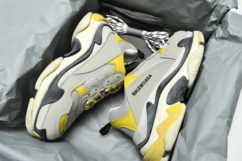 Balenciaga Triple S Light Grey/Yellow – photo 11