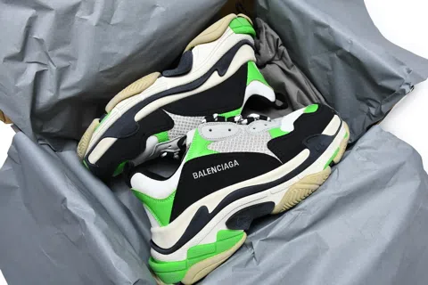 Balenciaga Triple S Electric Green – photo 12