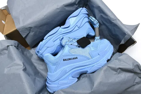 Balenciaga Triple S Cream – photo 12