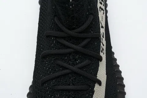Yeezy Boost 350 V2 Black/White – photo 10