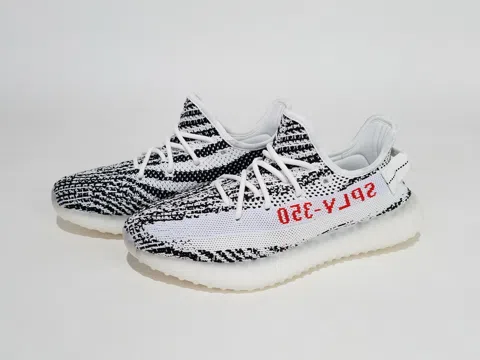 Yeezy Boost 350 V2 Zebra – photo 7