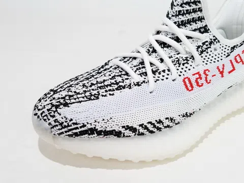 Yeezy Boost 350 V2 Zebra – photo 11