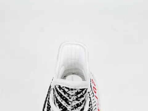 Yeezy Boost 350 V2 Zebra – photo 8