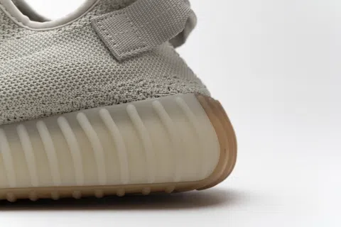 Yeezy Boost 350 V2 Sesame – photo 9