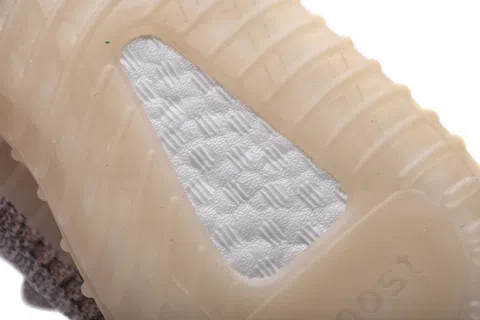 Yeezy Boost 350 Synth – photo 8