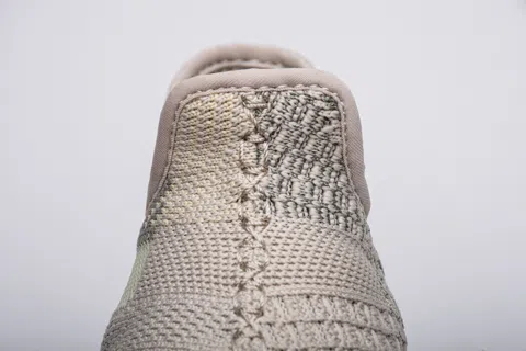 Yeezy Boost 350 Citrin Reflective – photo 7