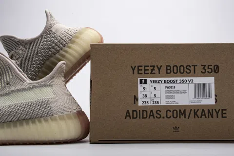 Yeezy Boost 350 Citrin Reflective – photo 12