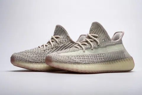 Yeezy Boost 350 Citrin Reflective – photo 6
