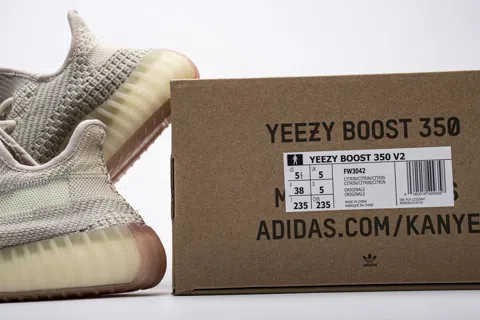 Yeezy Boost 350 Citrin – photo 12
