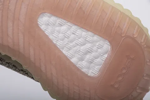 Yeezy Boost 350 Citrin – photo 9