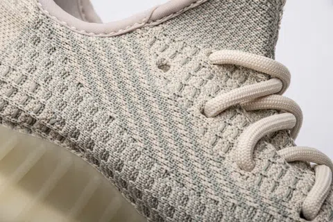Yeezy Boost 350 Citrin – photo 10