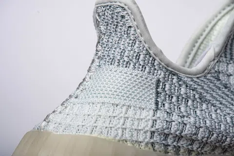 Yeezy Boost 350 Cloud White Reflective – photo 11