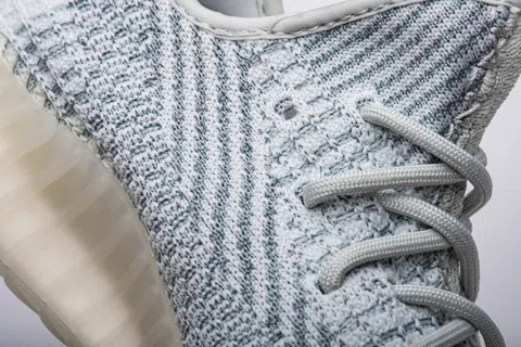 Yeezy Boost 350 Cloud White Reflective – photo 10