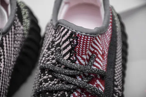 Yeezy Boost 350 V2 Yecheil – photo 9