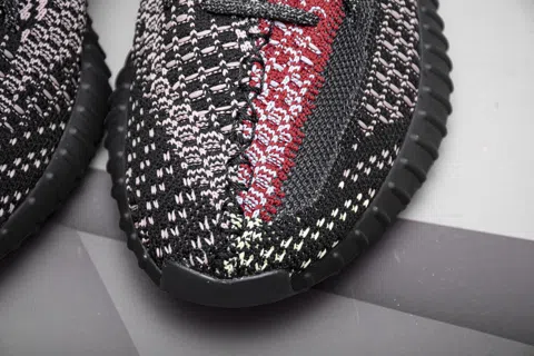 Yeezy Boost 350 V2 Yecheil – photo 10