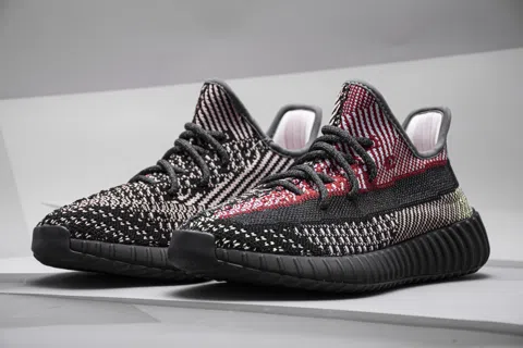 Yeezy Boost 350 V2 Yecheil – photo 4