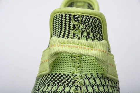 Yeezy Boost 350 V2 Yeezreel – photo 7