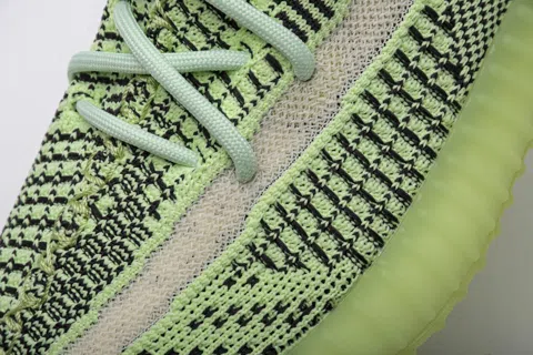 Yeezy Boost 350 V2 Yeezreel – photo 10