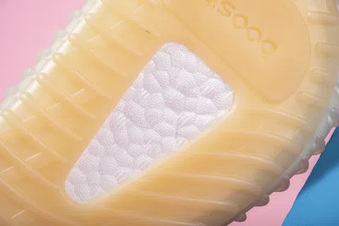 Yeezy Boost 350 V2 Yeshaya – photo 8