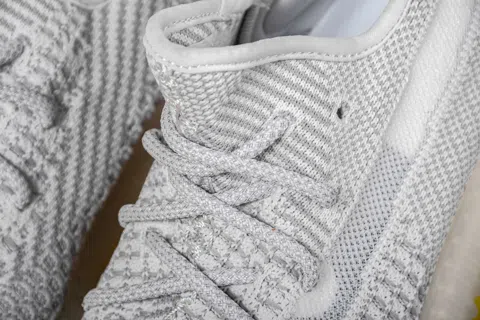 Yeezy Boost 350 V2 Yeshaya – photo 10