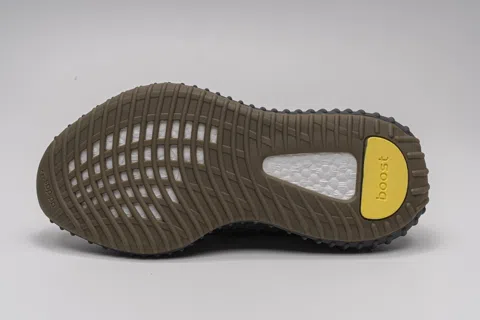 Yeezy Boost 350 V2 Cinder – photo 7