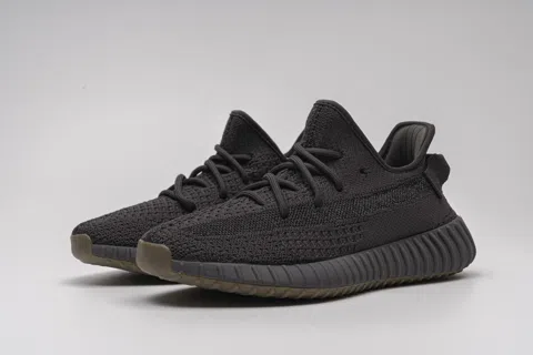Yeezy Boost 350 V2 Cinder – photo 4