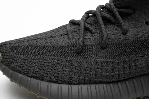 Yeezy Boost 350 V2 Cinder – photo 10