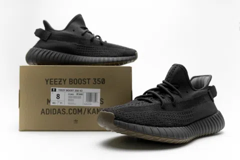 Yeezy Boost 350 V2 Cinder – photo 11